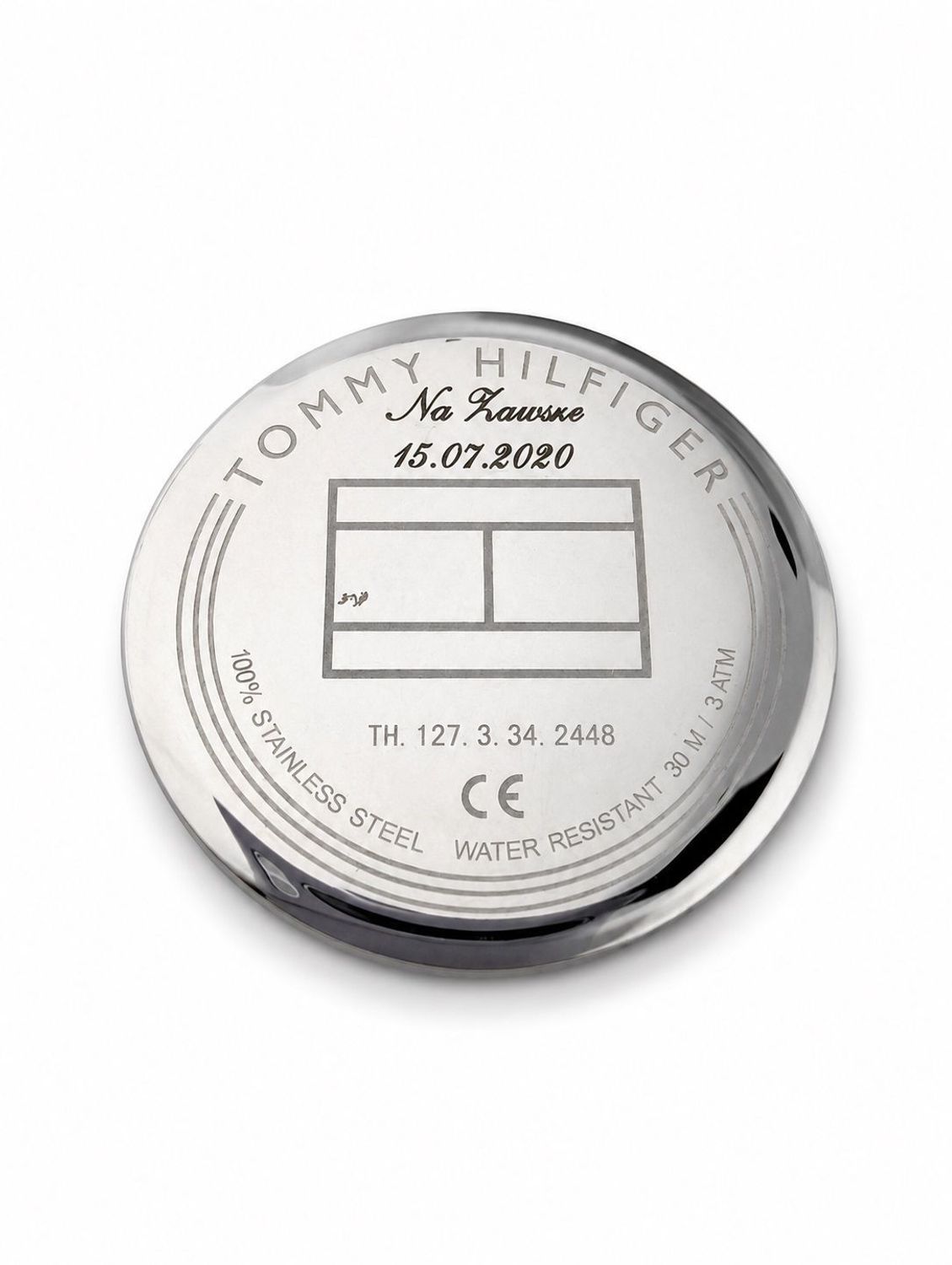 Dekiel do zegarka Tommy Hilfiger TH 127.3.34.2448 34 mm – stalowy z grawerem.jpg
